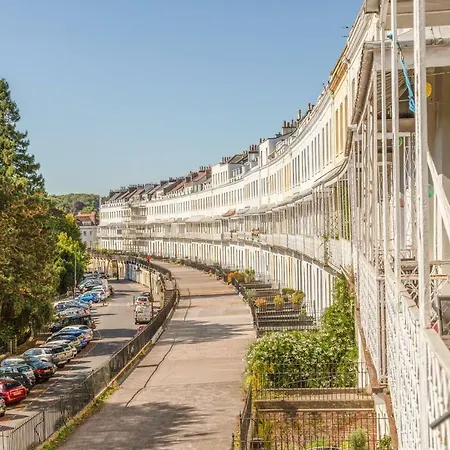 Elegant Period Clifton Balcony - Simplycheckin アパート *